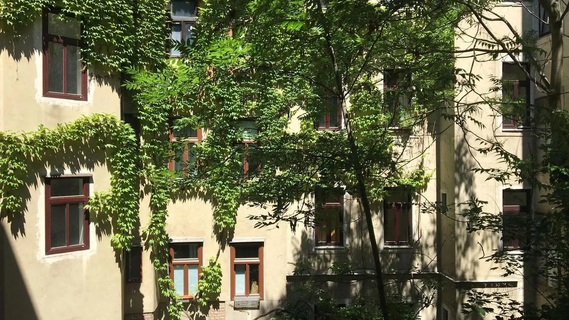 Apartament 72M2 Optimal F Miete Bis Max, 6 Mon, Direkt Bei U6 Wiedeń