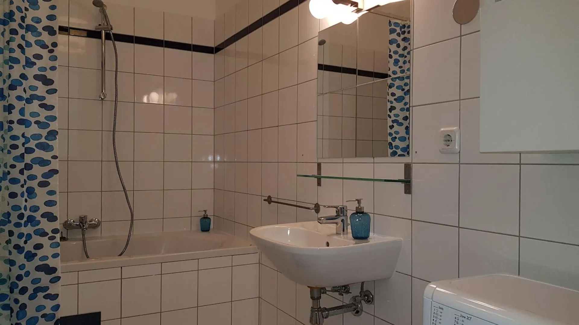 Apartament 72M2 Optimal F Miete Bis Max, 6 Mon, Direkt Bei U6 Wiedeń