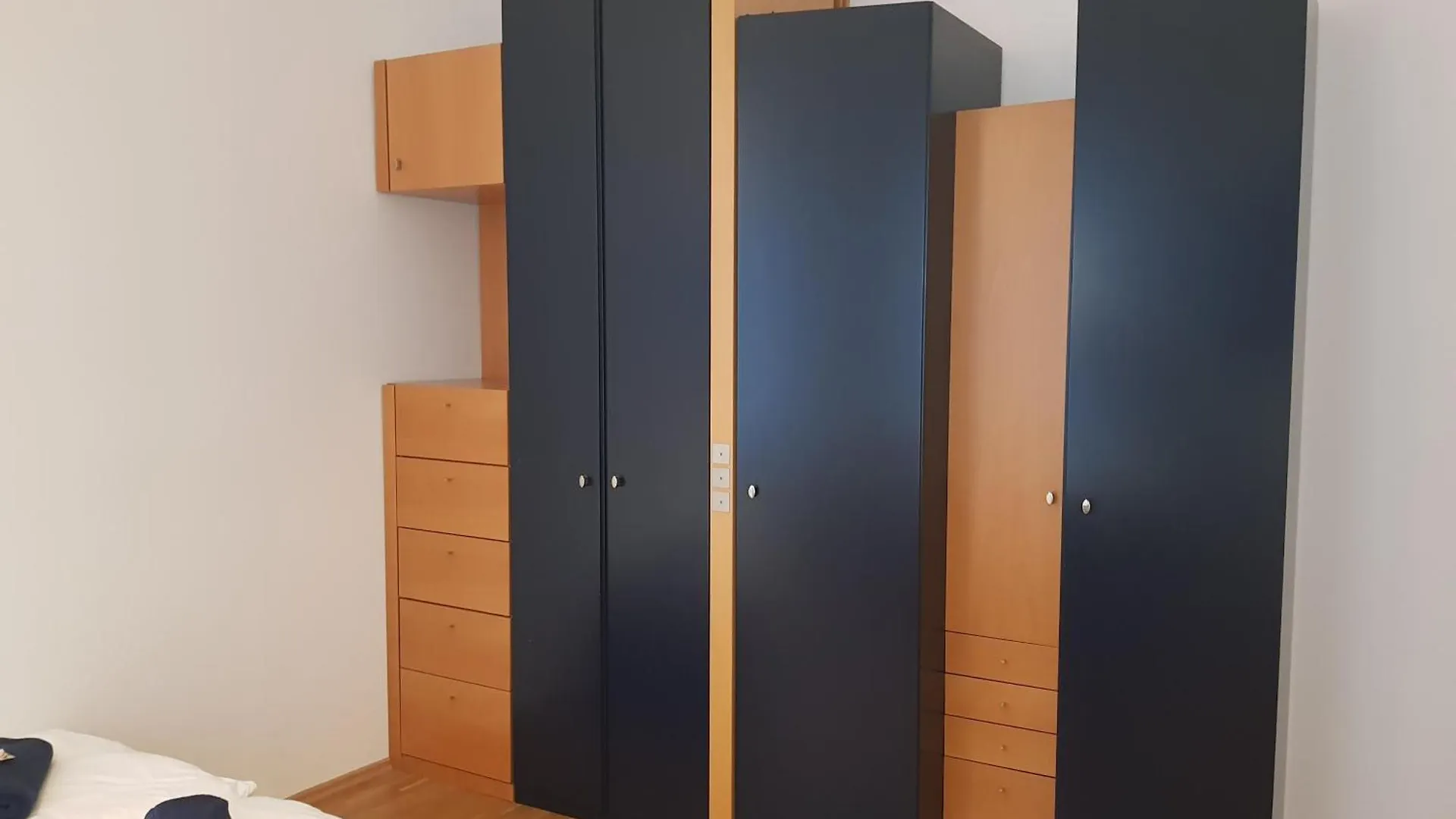Apartament 72M2 Optimal F Miete Bis Max, 6 Mon, Direkt Bei U6 Wiedeń